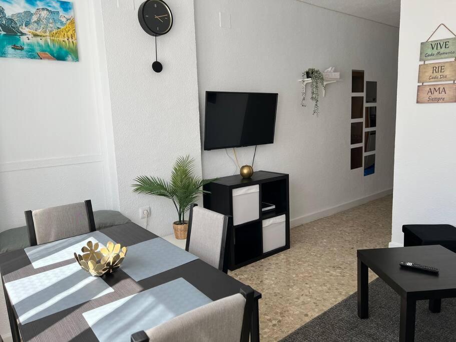 Apartments In Center Τορρεμολίνος Εξωτερικό φωτογραφία